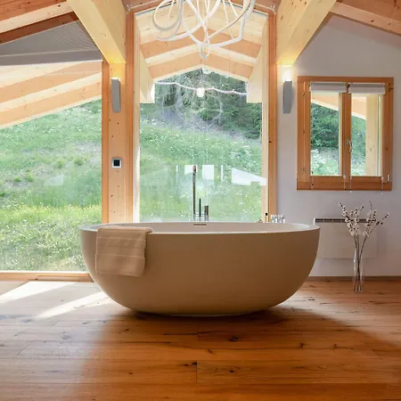 Les Etablons Luxury Ski-in Ski-out *