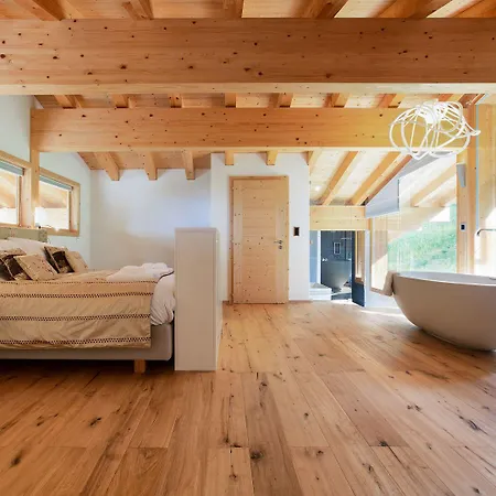 Chalet Les Etablons Luxury Ski-in Ski-out *