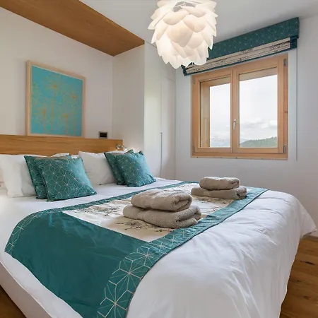 Les Etablons Luxury Ski-in Ski-out Chalet Riddes